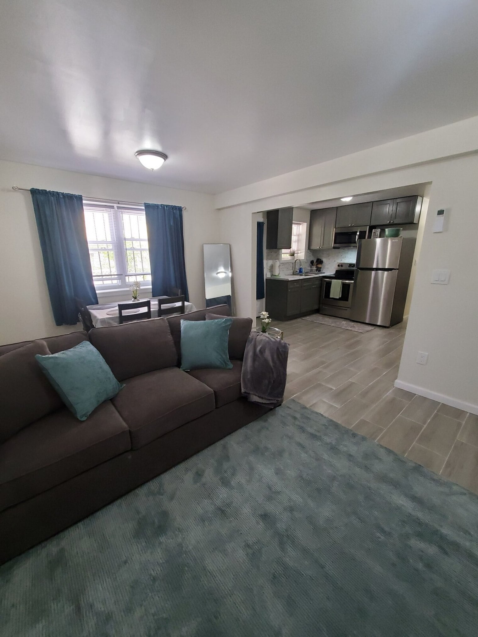 Building Photo - 541 S 9th Ave