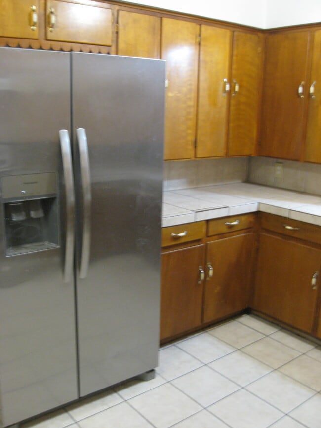 Building Photo - 1213 Park St