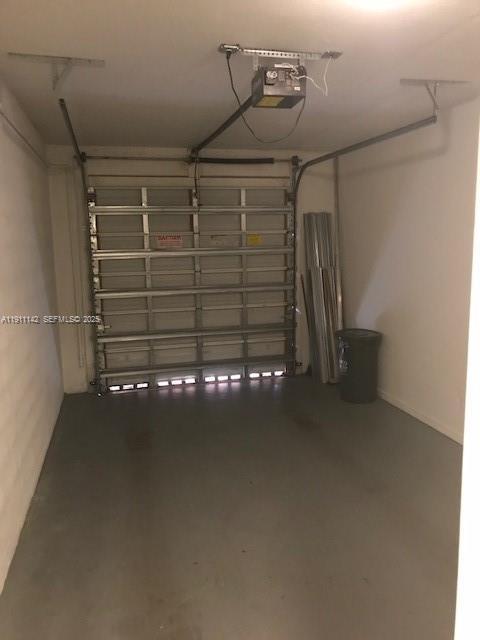 Building Photo - 2469 Centergate Dr