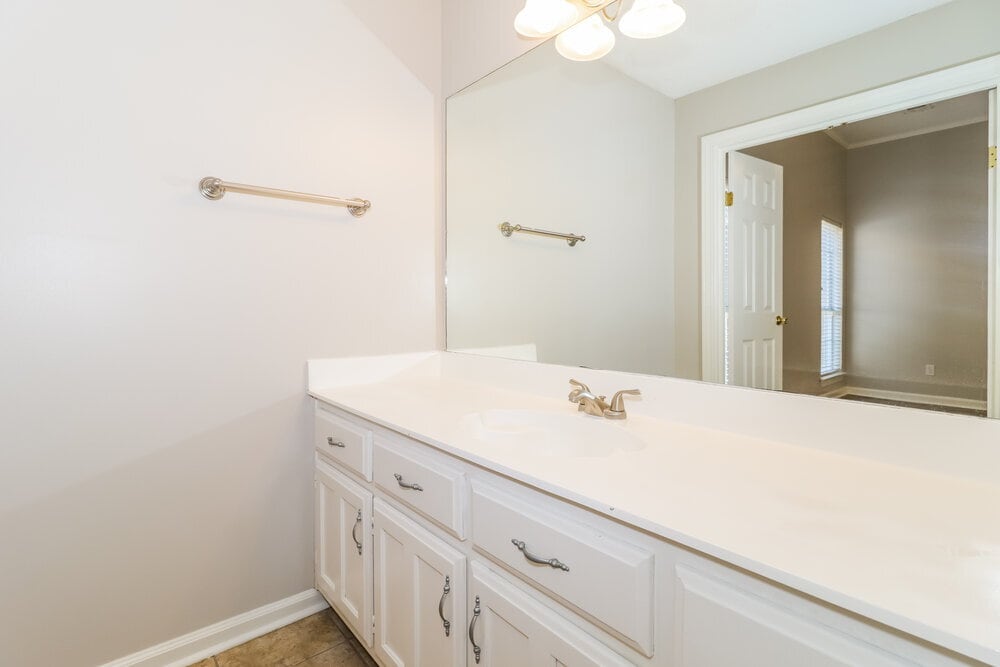 Building Photo - 9441 Club Walk Ct