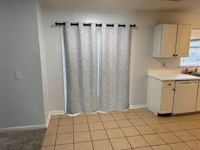 Building Photo - Northlake Mall Location!! Nice house with private backyard