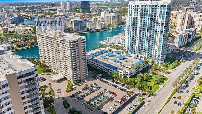 Building Photo - 1965 S Ocean Dr