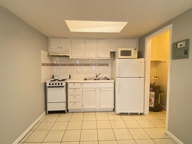 Building Photo - 1BD/1BA Apartment off Curry Ford in Henley...