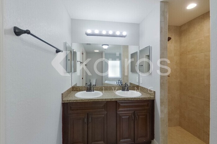 Building Photo - 1749 SW 168th Loop