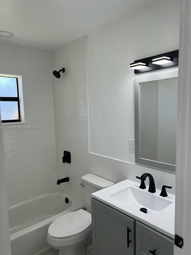 Building Photo - 7474 E Plumosa Ln