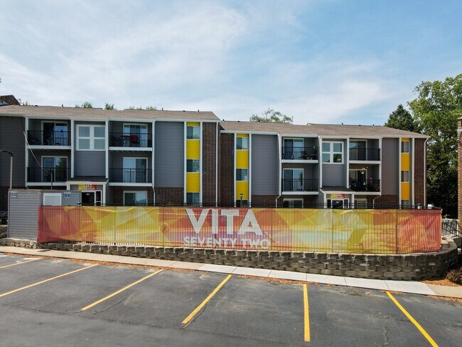 Building Photo - 2506 S 72nd Ct