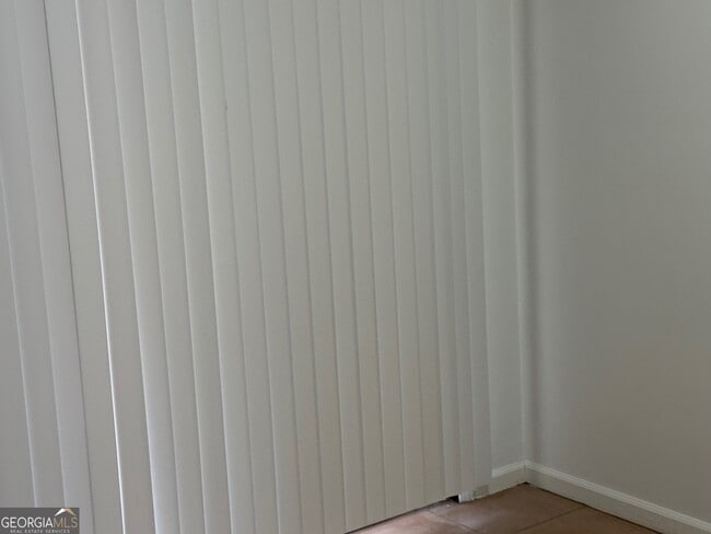 Building Photo - 1736 Salem Woods Dr SE