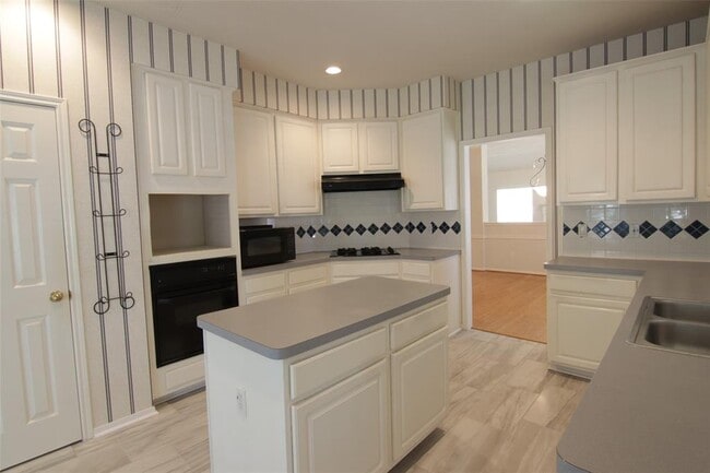 Building Photo - 3107 Waters View Dr
