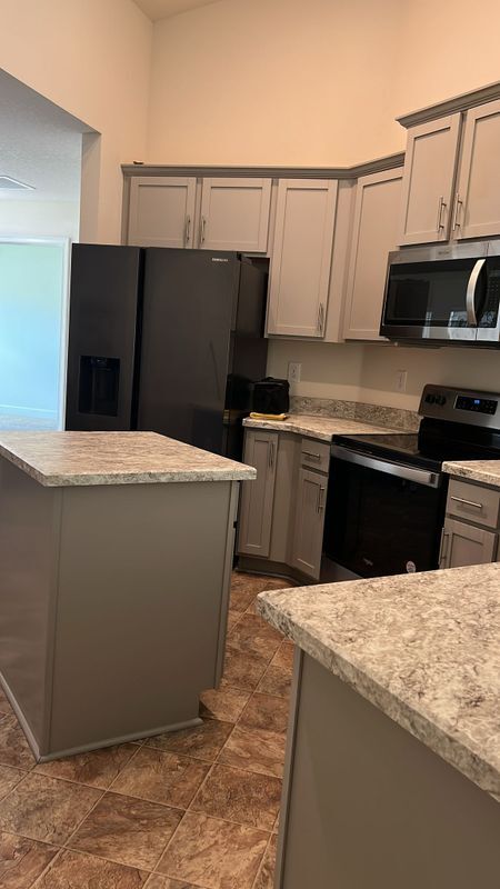Building Photo - 307 Athabasca Pl