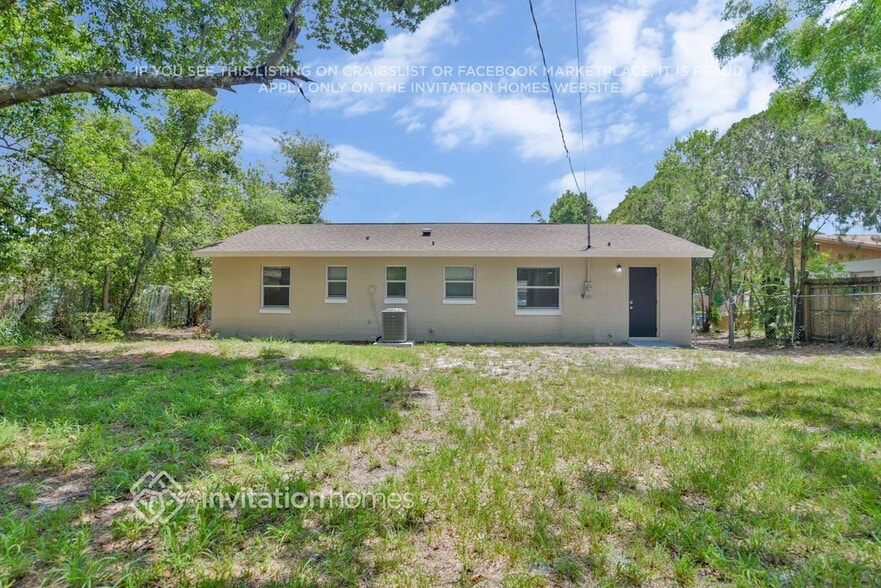 Building Photo - 1504 Pine Lake Rd