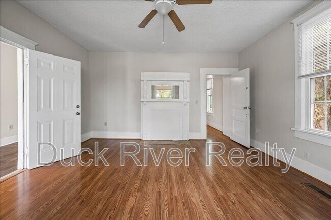 Building Photo - 1603 Highland Ave