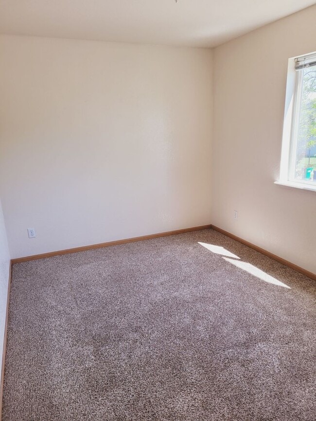 Building Photo - Charming 3-Bed in Central Bozeman
