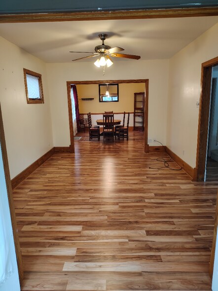 Building Photo - 186 Westfield Rd