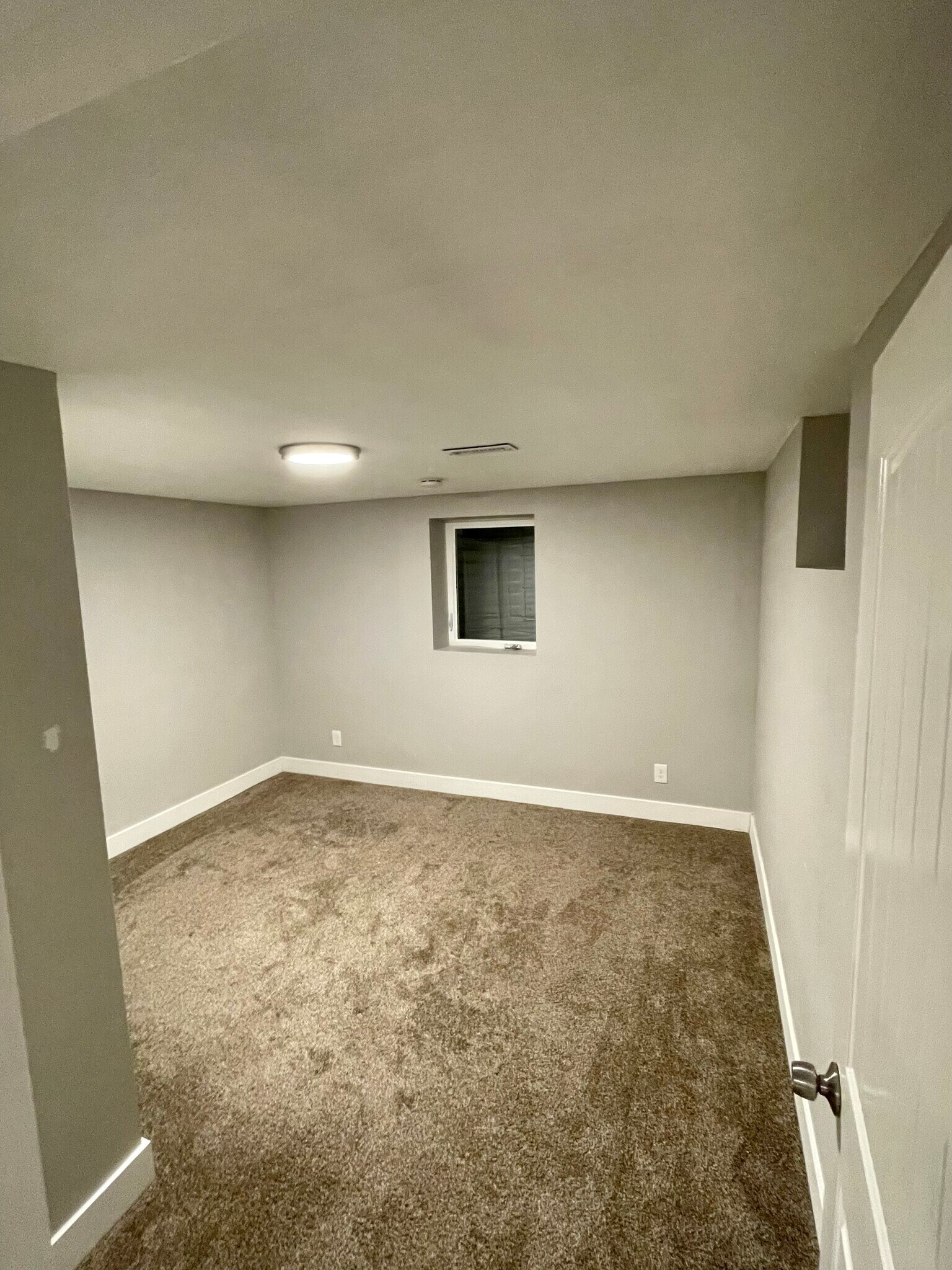 Downstairs Unit 2 Bedroom - 165 W Midway Blvd
