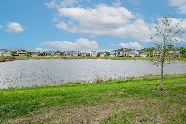 Building Photo - 7508 Wing Span Wy