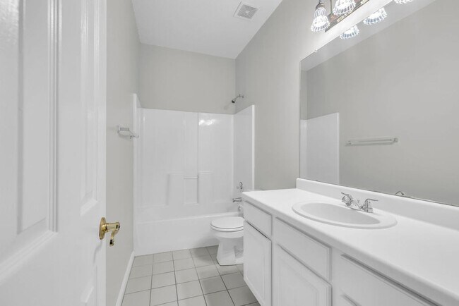 Building Photo - Charming 3BR Ranch in Riverdale – Minutes from I-75!