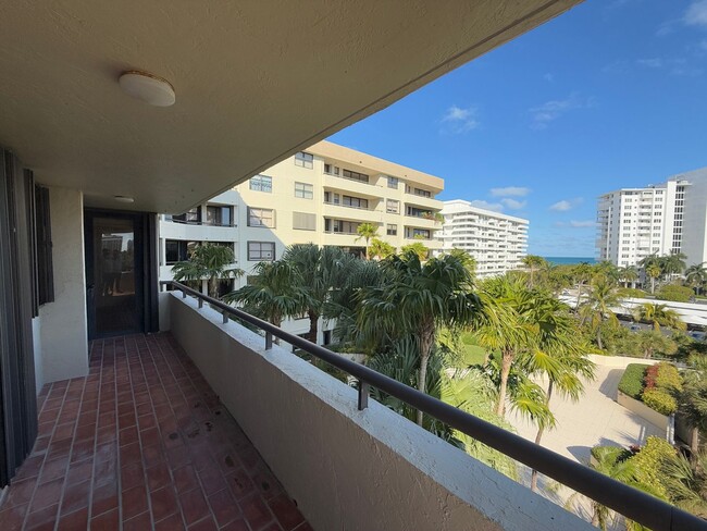 Building Photo - Steps from the beach, this remodeled 2-bed...