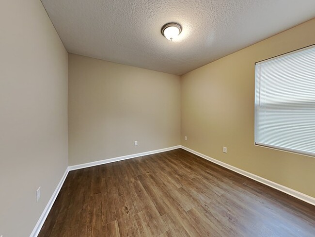 Building Photo - BEAUTIFUL NEW HOME