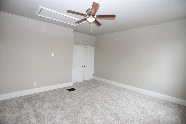 Building Photo - 305 Chestnut St