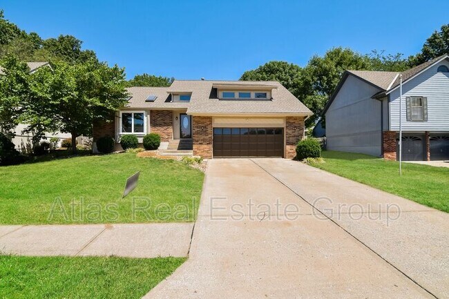 Building Photo - 322 NE Lincoln St