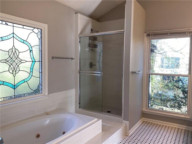 Building Photo - 3655 Liberty Ln