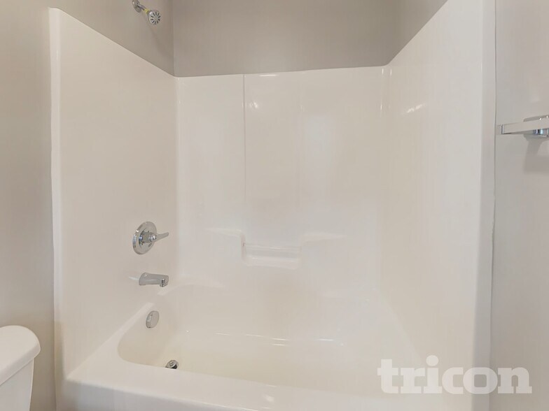 Building Photo - 1617 Faircrest Ln