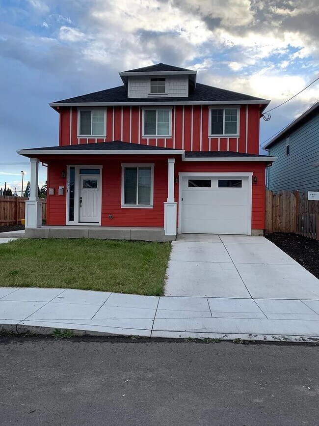 Building Photo - DKN1459