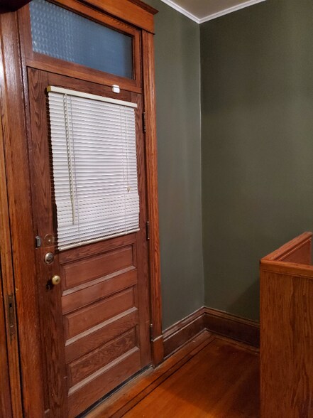 Building Photo - 3833 11th Ave S