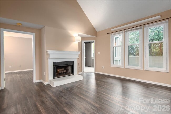 Building Photo - 9205 Ravenwing Dr