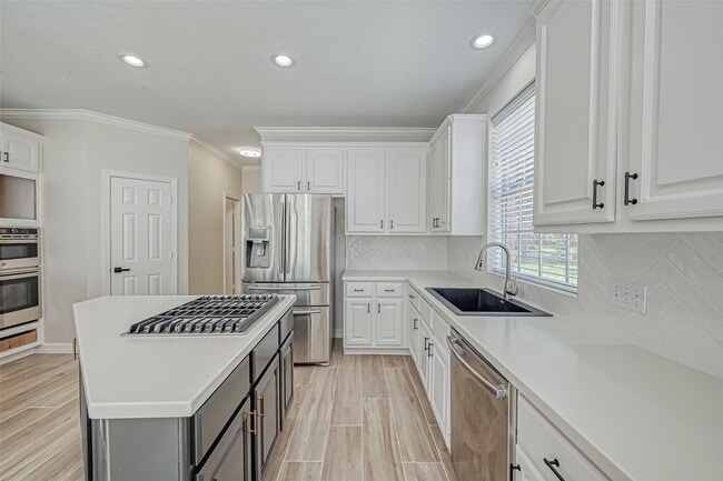 Building Photo - 18 Turtle Creek Manor