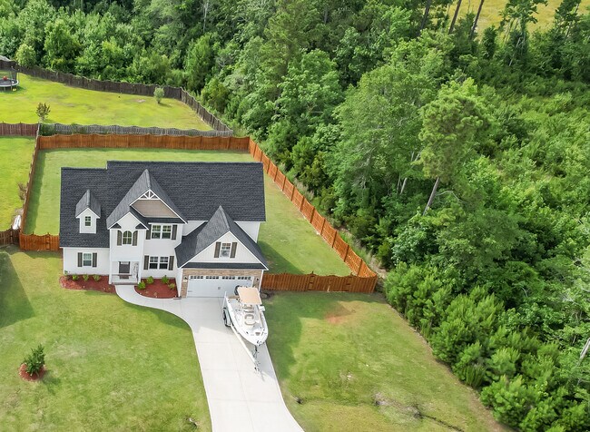 Building Photo - 425 Sea Buoy Ln