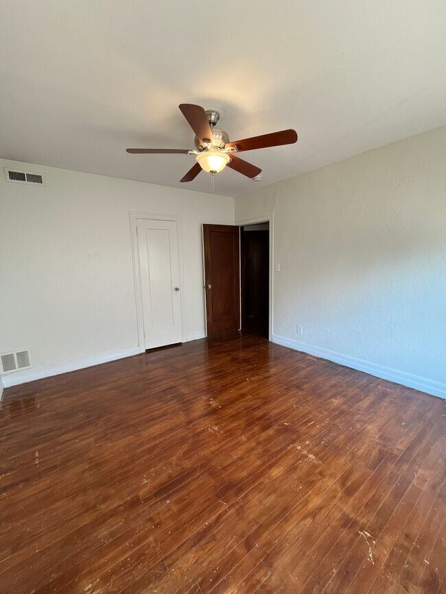 Building Photo - 1414/1416 N Drexel