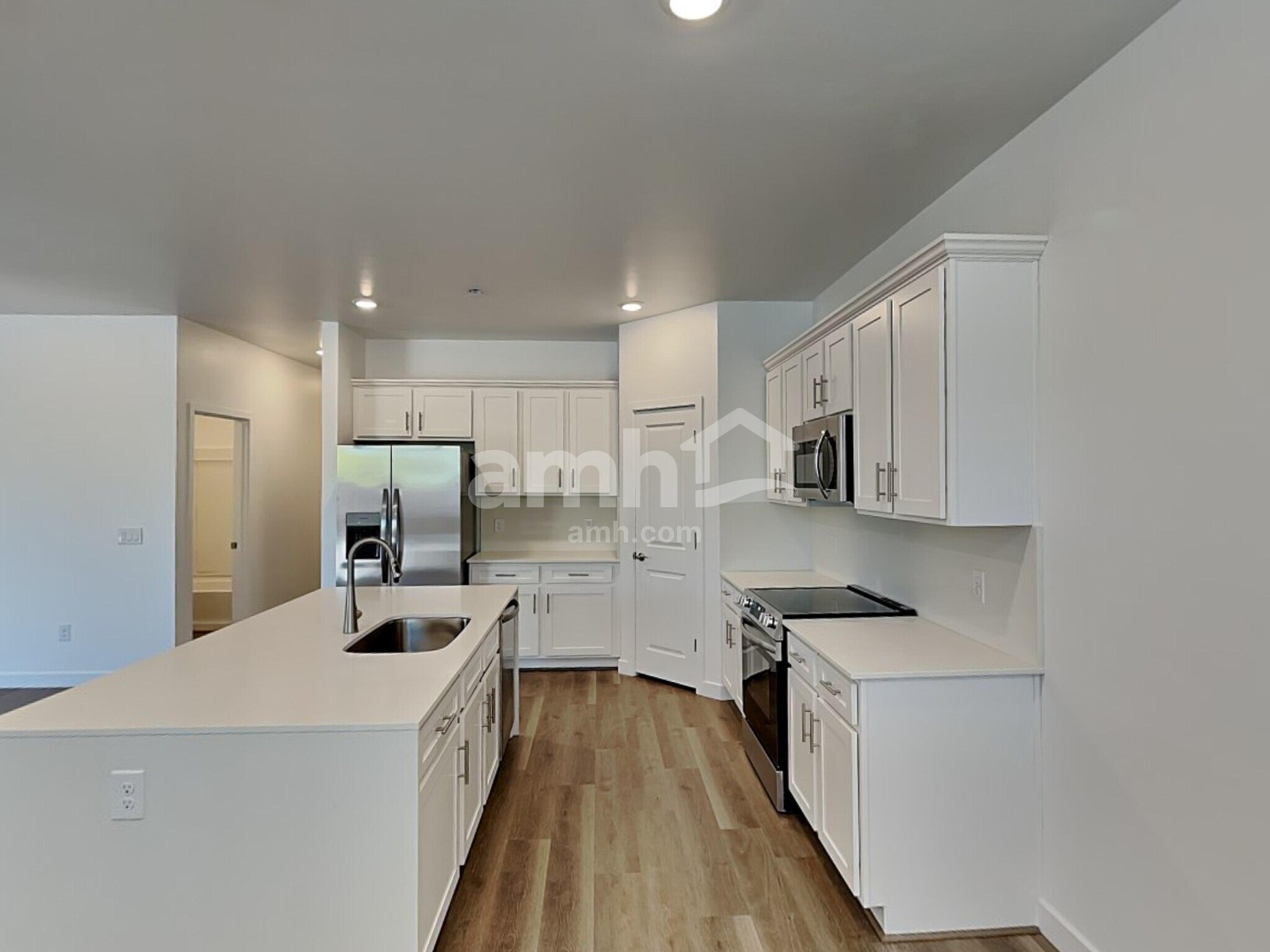 Building Photo - 6460 E Paseo Baranda