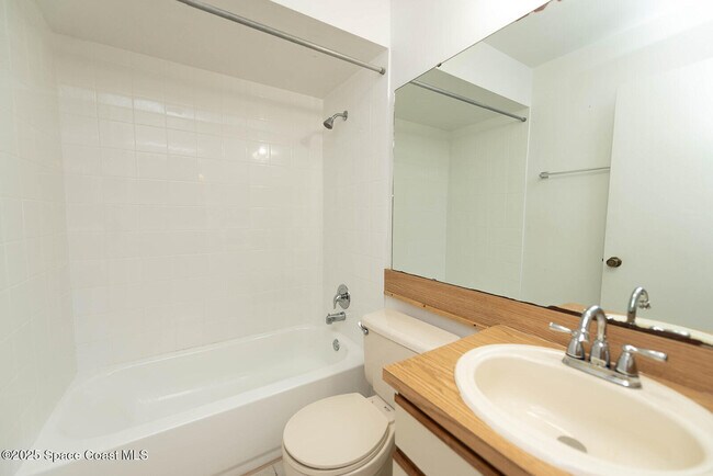 Building Photo - 3059 Sir Hamilton Cir