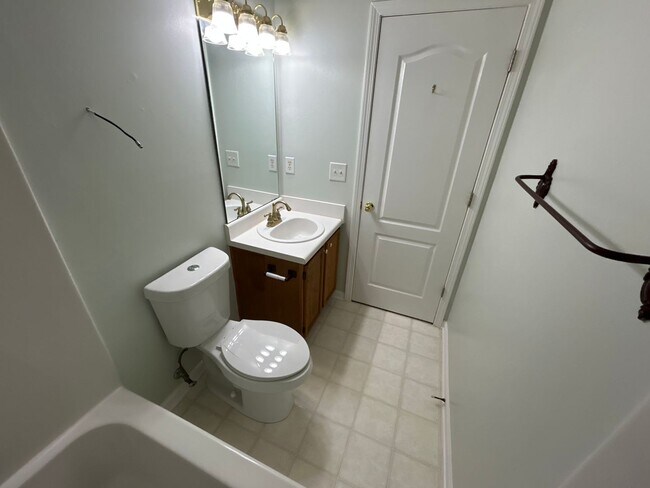 Building Photo - 3 Bed | 2.5 Bath Home in Raleigh with a Su...