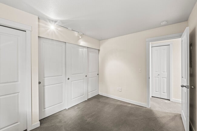 Building Photo - 5829 NE 75th St