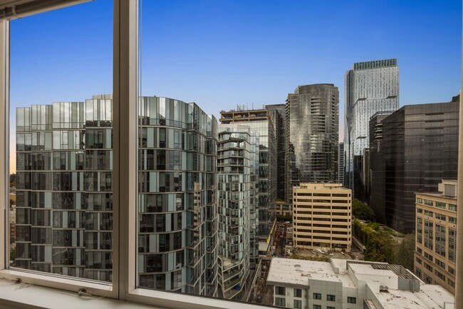 Building Photo - Luxurious Urban Bellevue Living