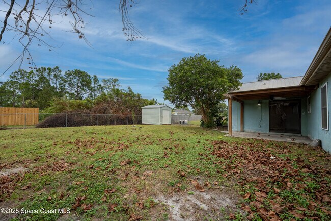 Building Photo - 2390 Queens St SE