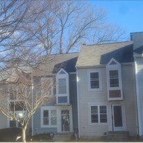 Building Photo - 15205 Valley Stream Dr