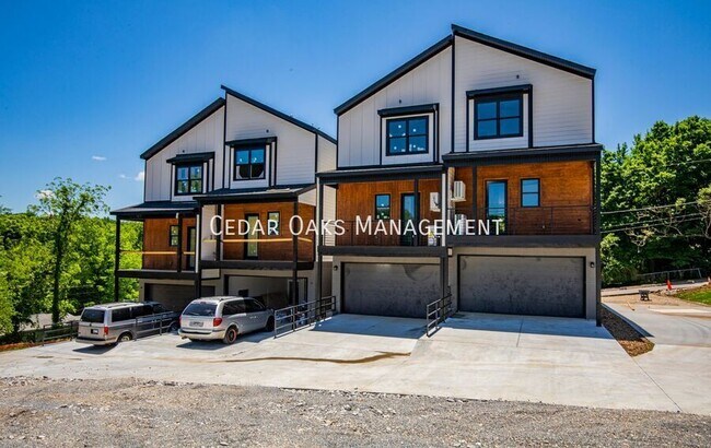 Building Photo - 116 E Mountain St