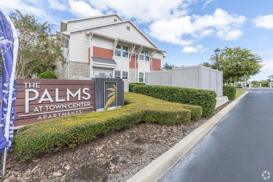 Primary Photo - The Palms at Town Center