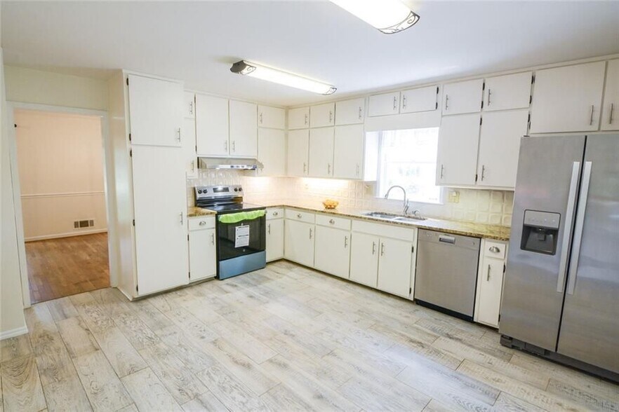Building Photo - 4156 Westerleigh Ct NW
