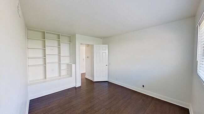 Building Photo - 24671 Paige Cir