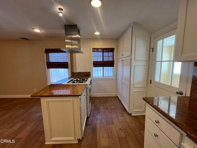 Building Photo - 5118 Granada St