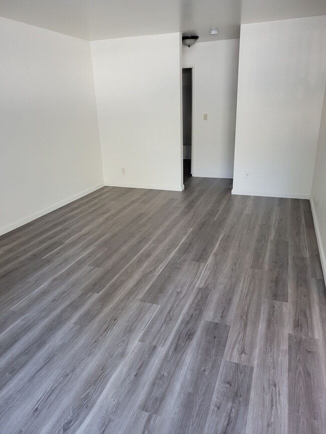 Floorplan - Florin Woods