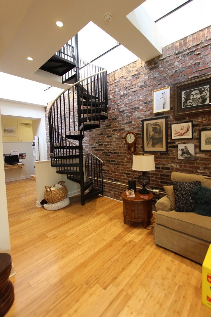 Living Room - 139 7th St