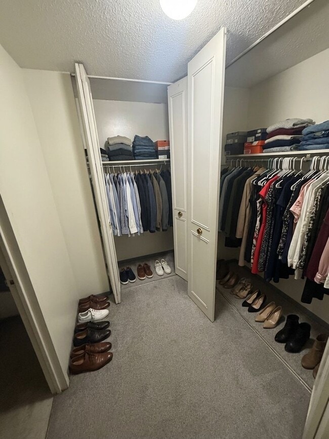 Building Photo - Fantastic Studio in The Metropolitan Condos