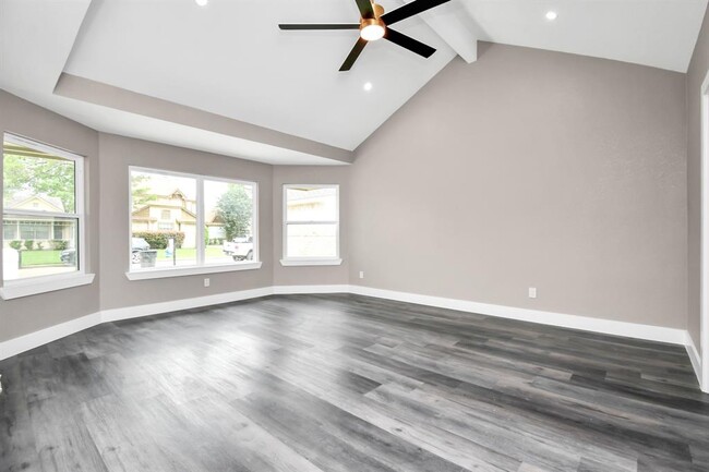 Building Photo - 3227 Westwick Dr