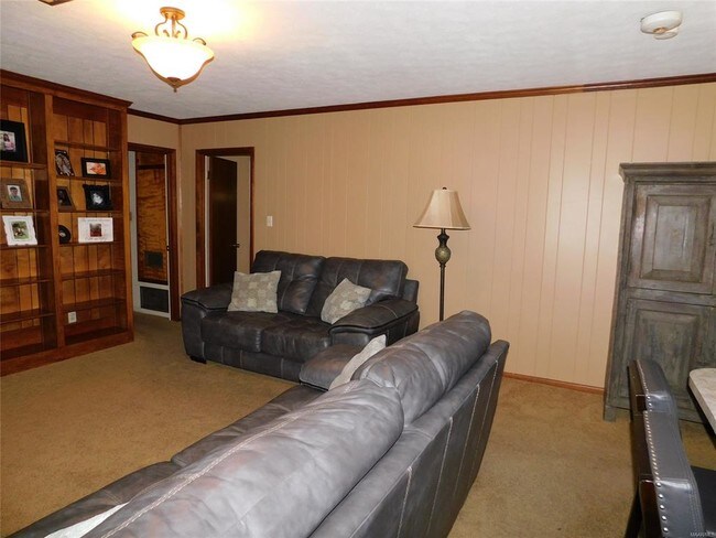 Building Photo - 1203 Oates Rd