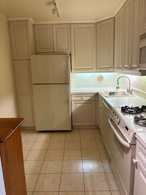 Building Photo - 5101 River Rd